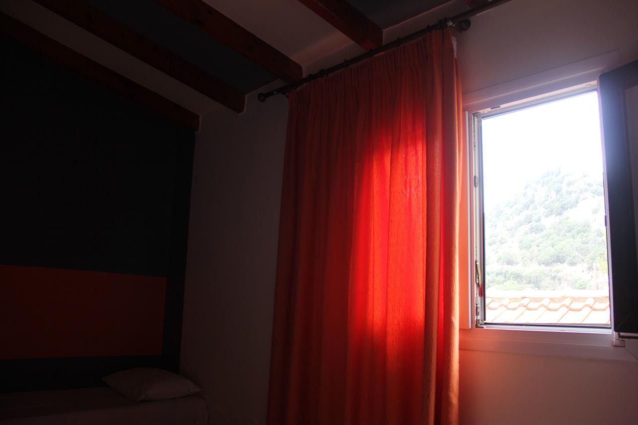 Guesthouse Vrenthi Karitaina Exterior photo